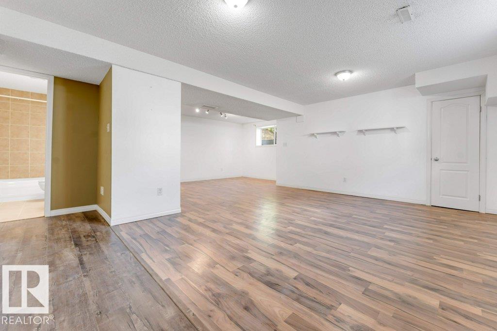 4812 148 AV NW - 33