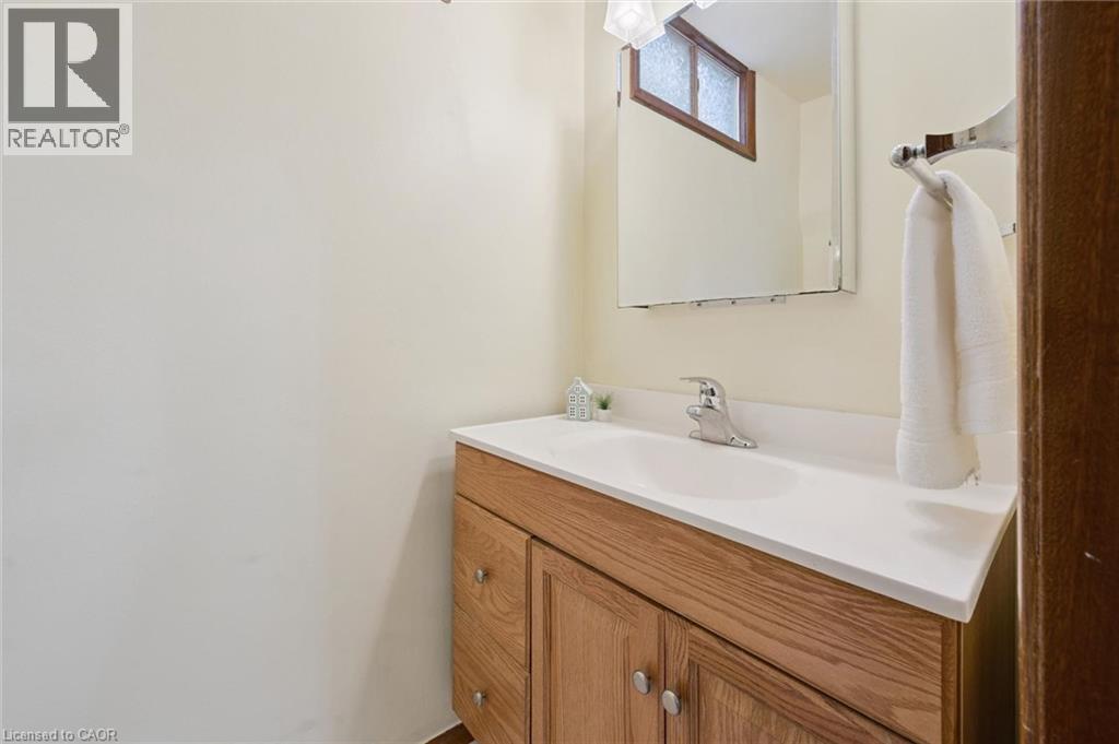18 STRATHCONA Crescent - Image 28