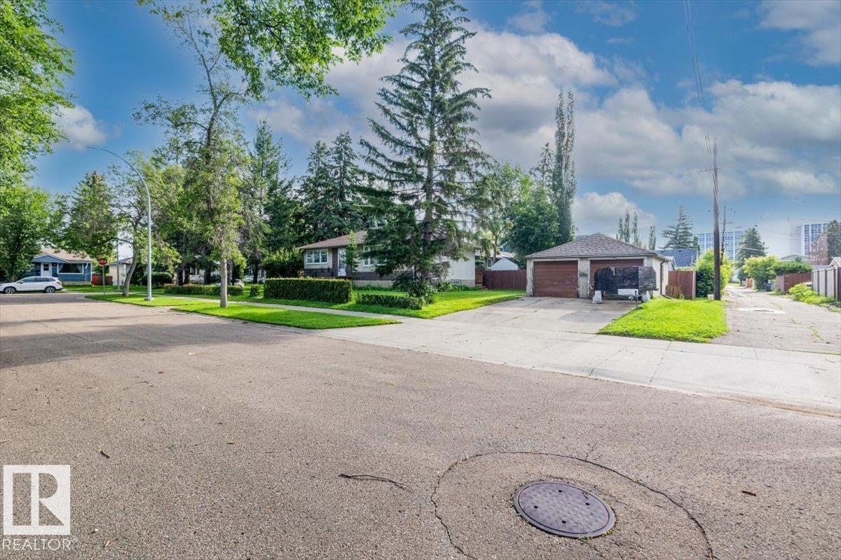 11049 145 ST NW - 2