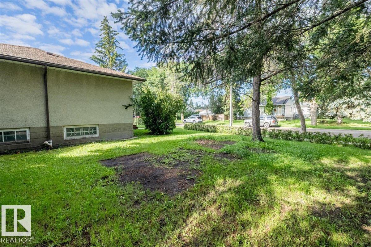 11049 145 ST NW - Image 6