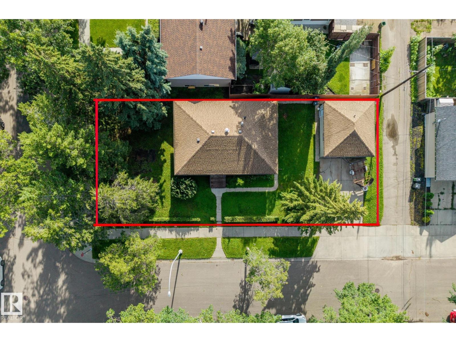 11049 145 ST NW - Image 4