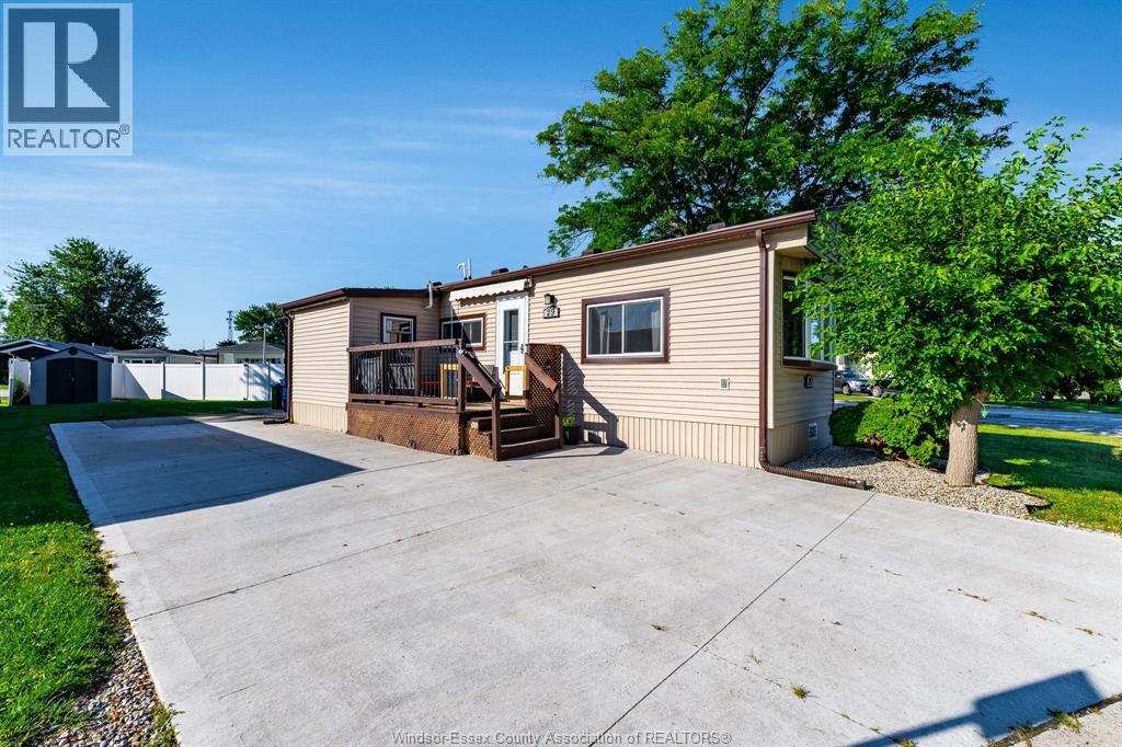 29 Parkside DRIVE