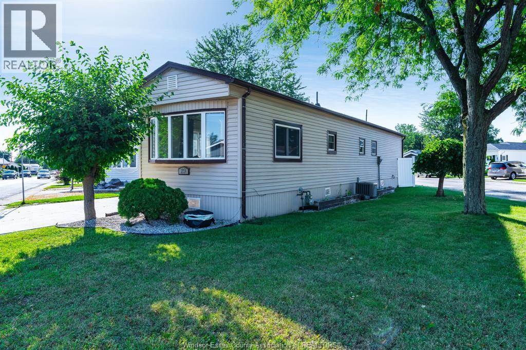 29 Parkside DRIVE - 15