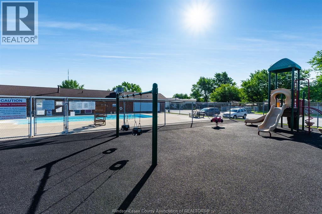 29 Parkside DRIVE - 16