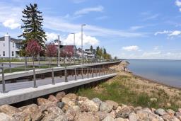 711  Lakeshore Drive, Cold Lake, AB T9M1A2 Photo 10