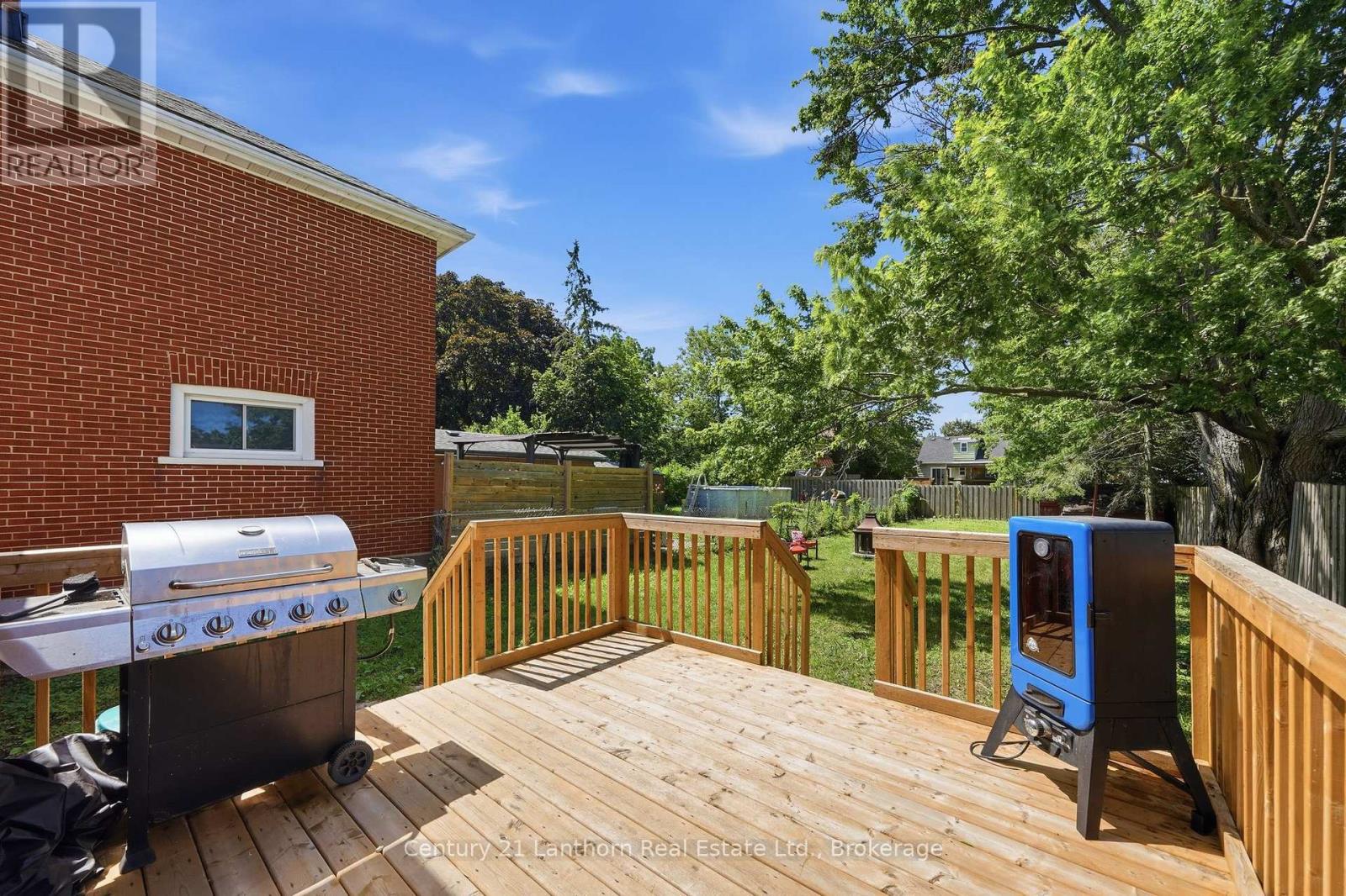 8 BETTES STREET - Image 37