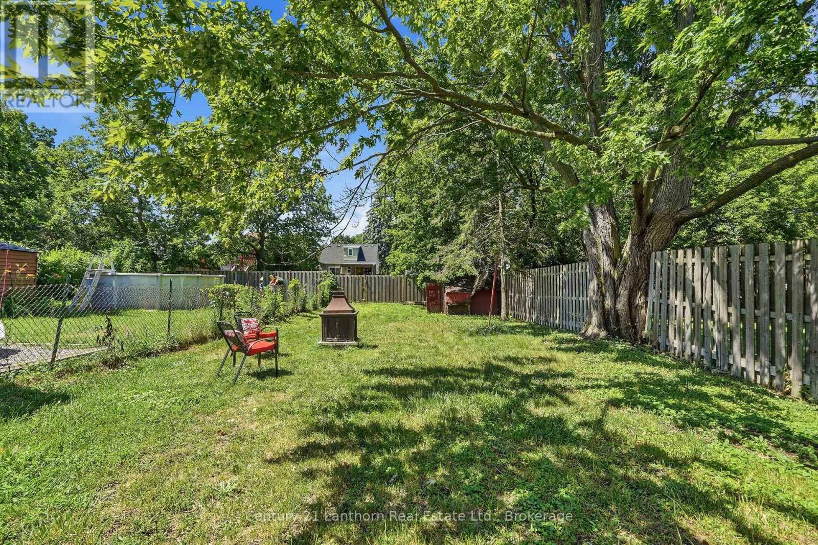 8 BETTES STREET - Image 40