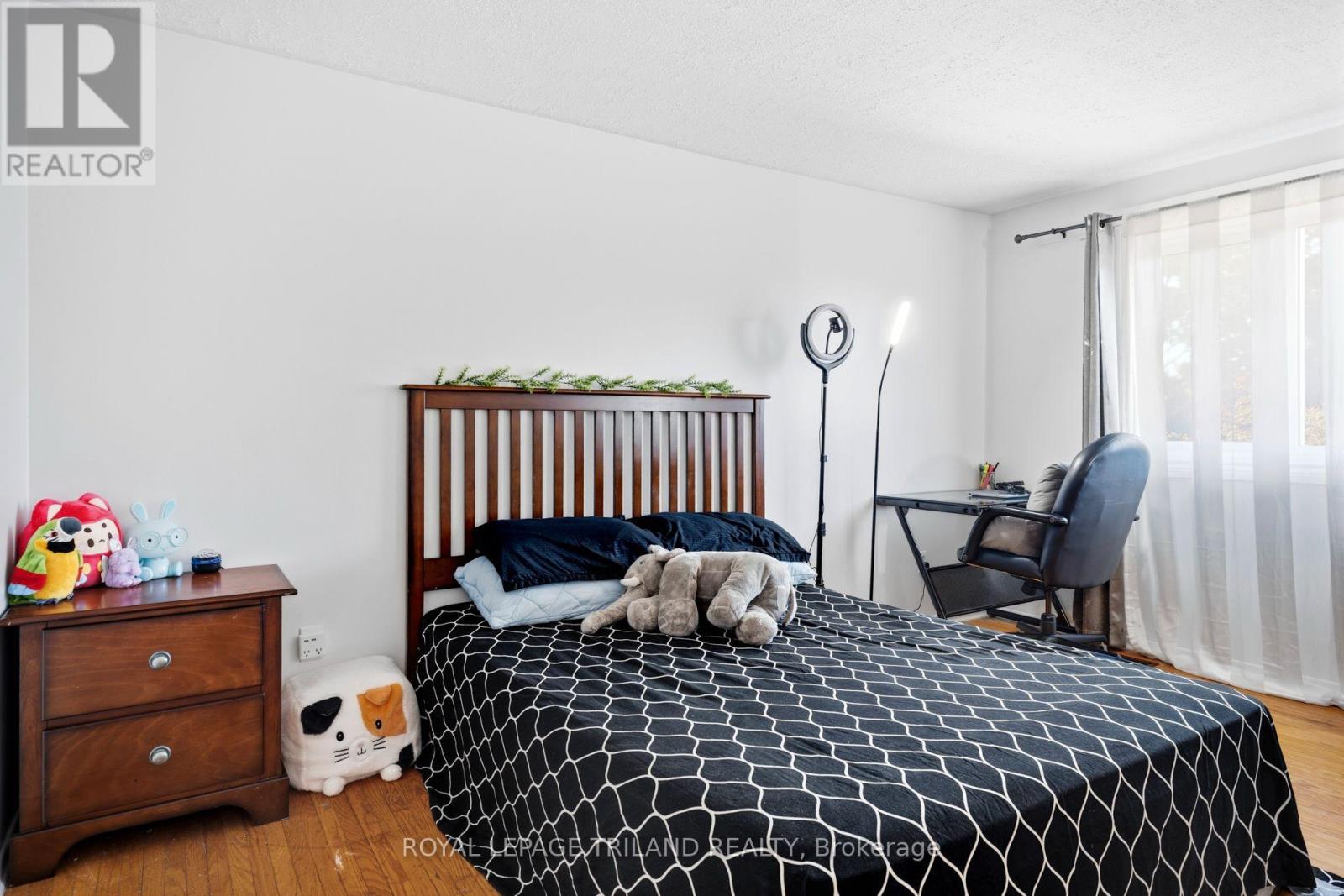 #30 775 OSGOODE DRIVE - Image 18