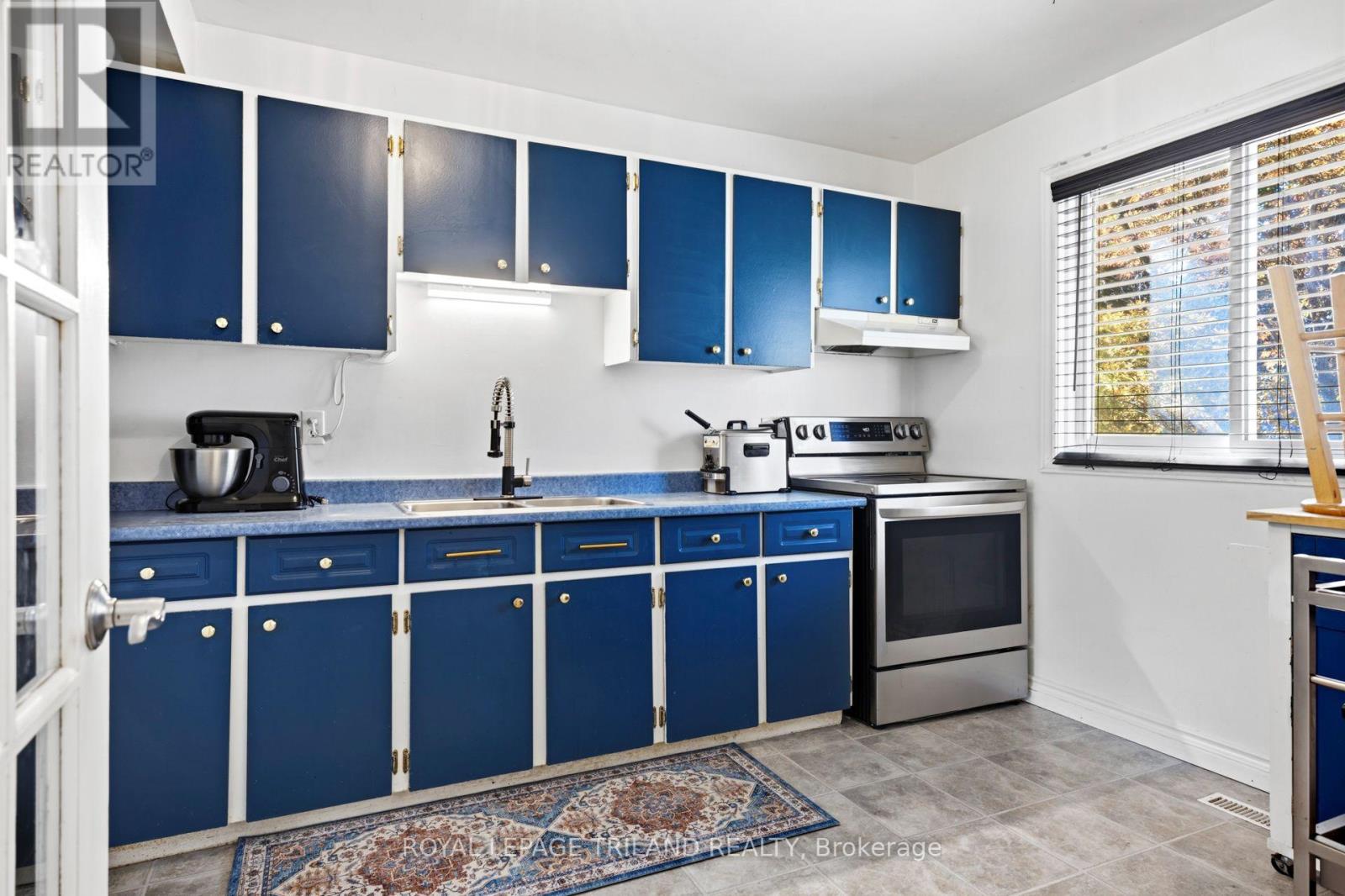 #30 775 OSGOODE DRIVE - Image 8
