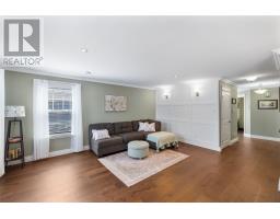 528 St. Thomas Line thumbnail 15
