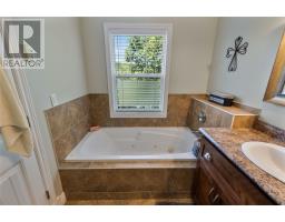 528 St. Thomas Line thumbnail 27