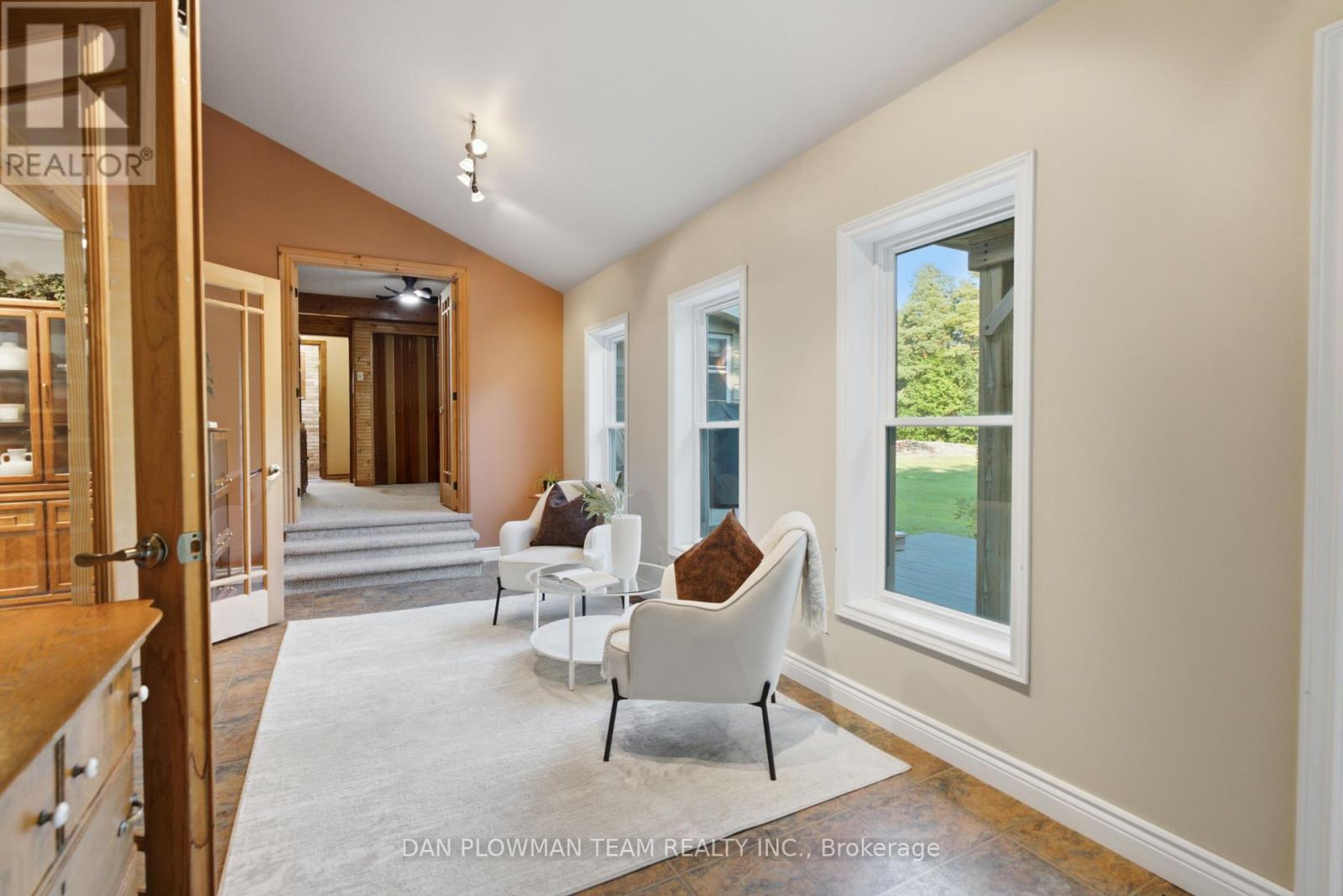 9 VALLEY ROAD - Image 15