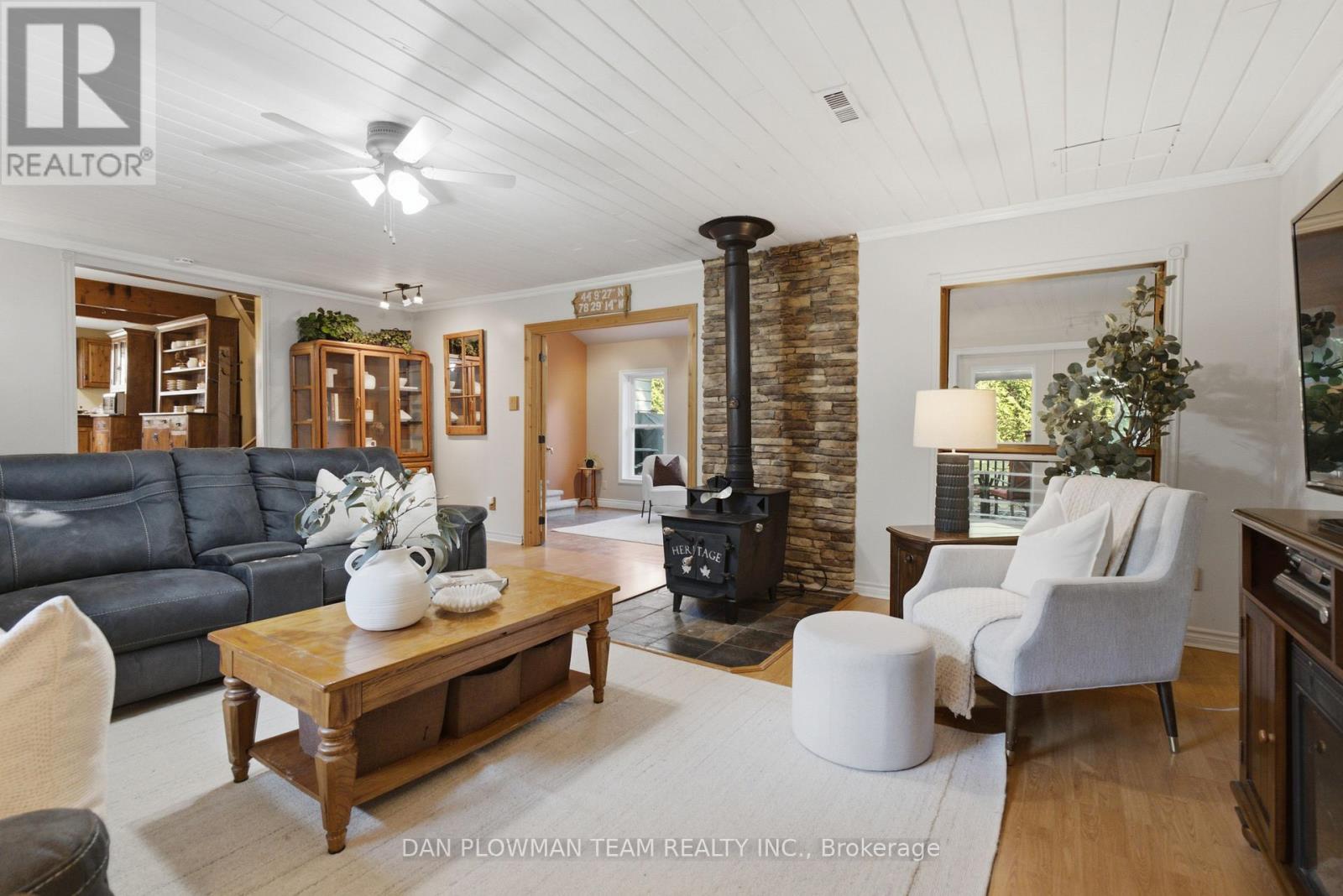 9 VALLEY ROAD - Image 13