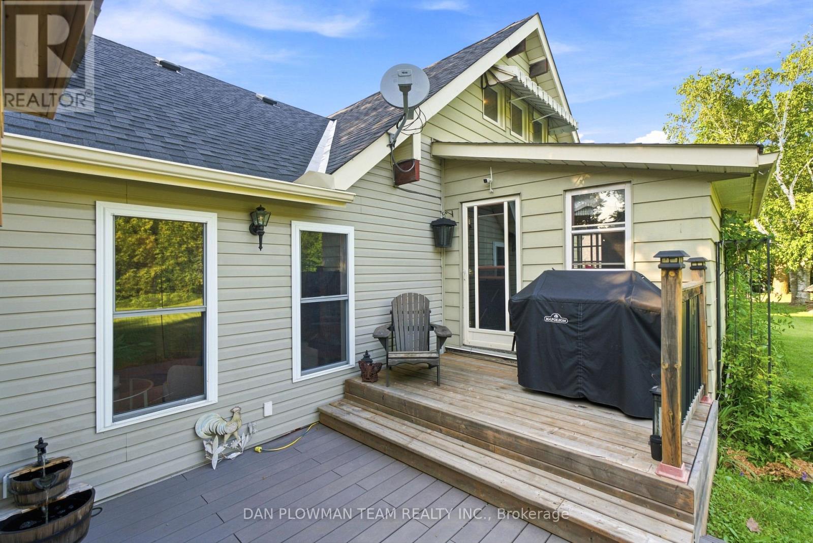 9 VALLEY ROAD - 35