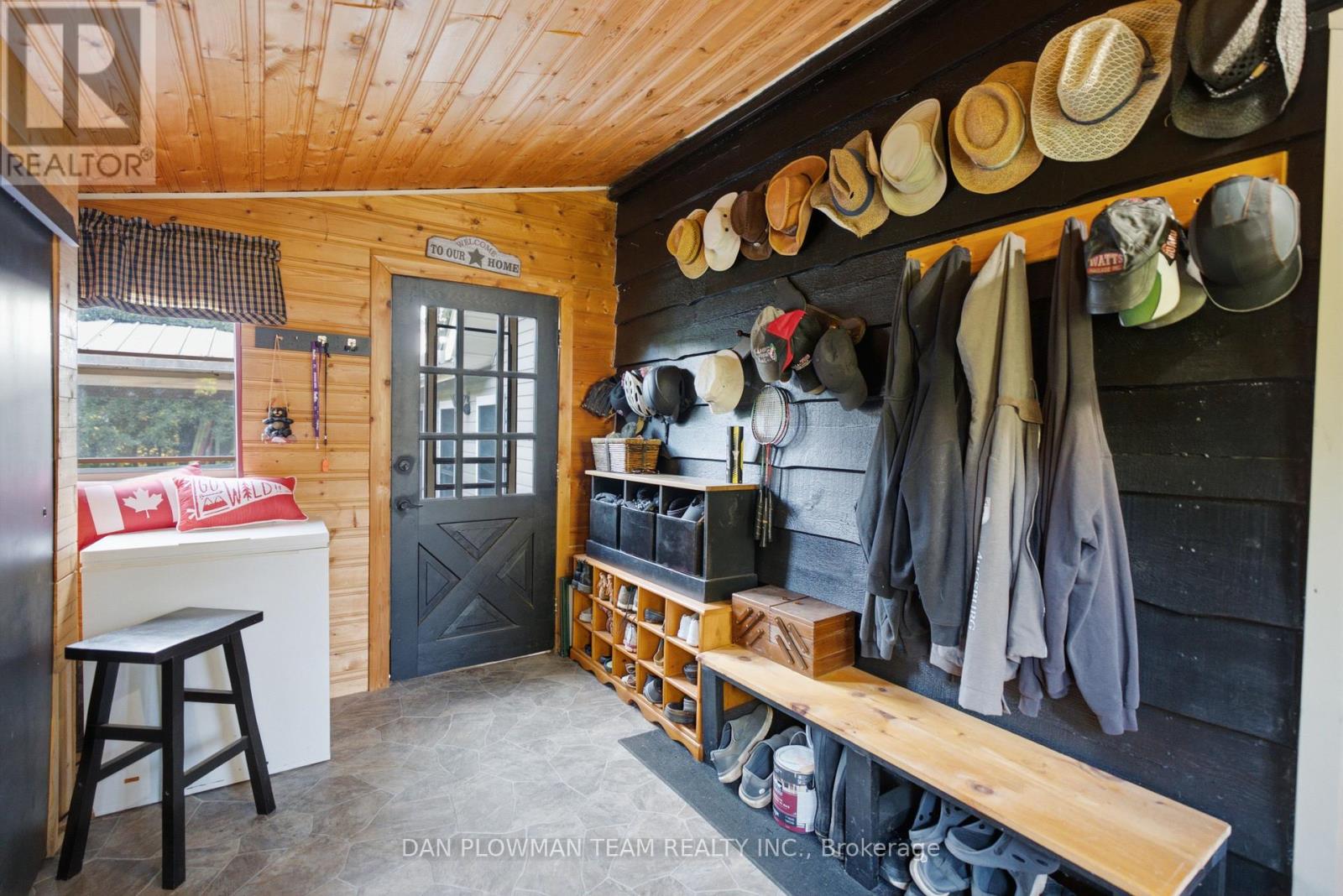 9 VALLEY ROAD - Image 32