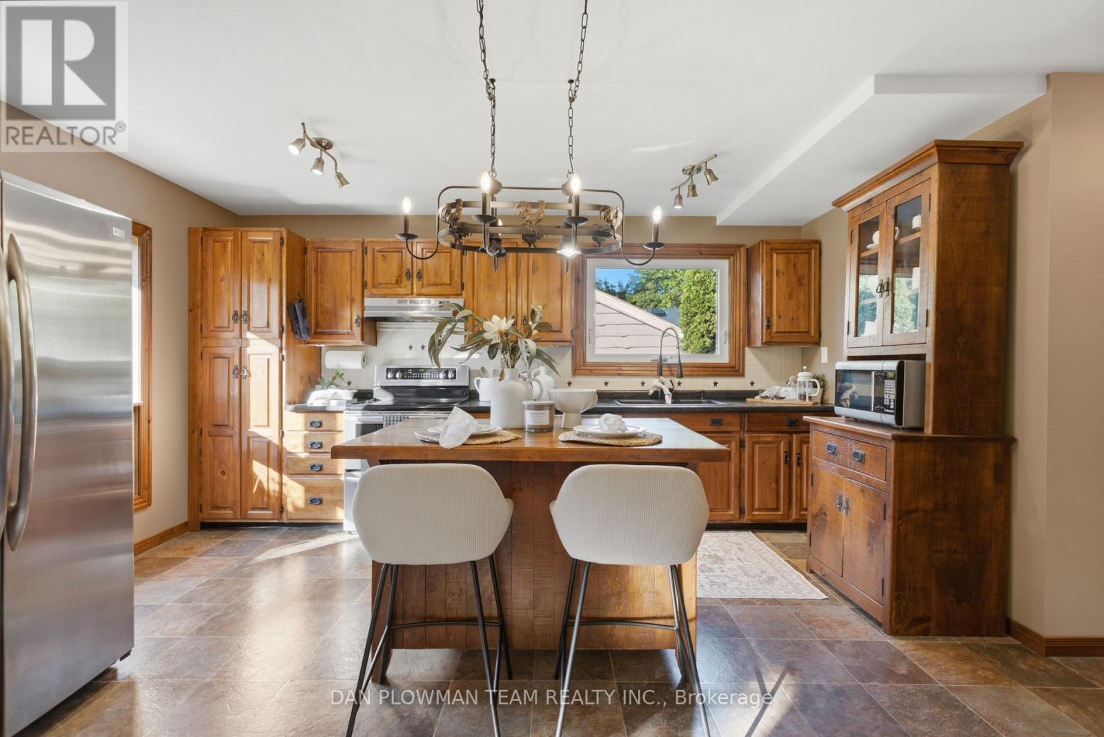 9 VALLEY ROAD - Image 7