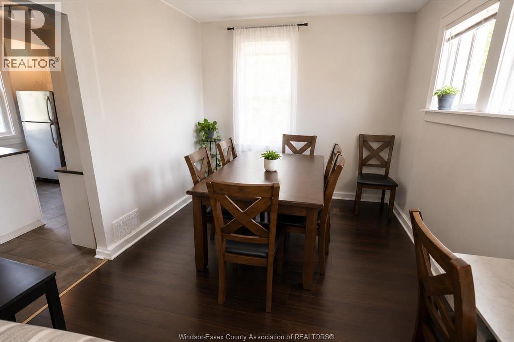 870 SHEPHERD STREET East - Image 5