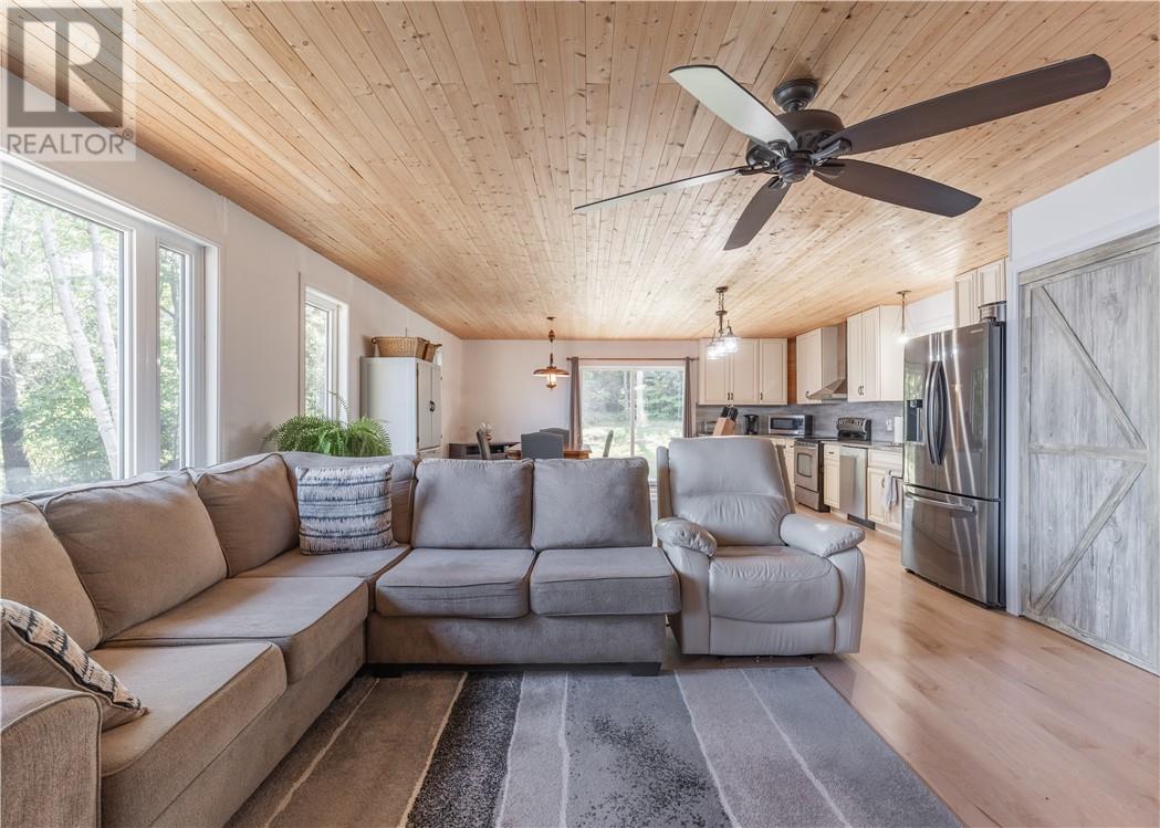 1433 West Bay Road - 5
