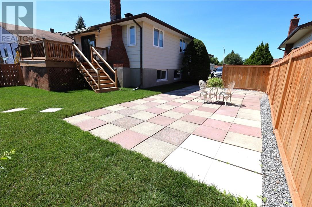 1556 Yarmouth Street - Image 58