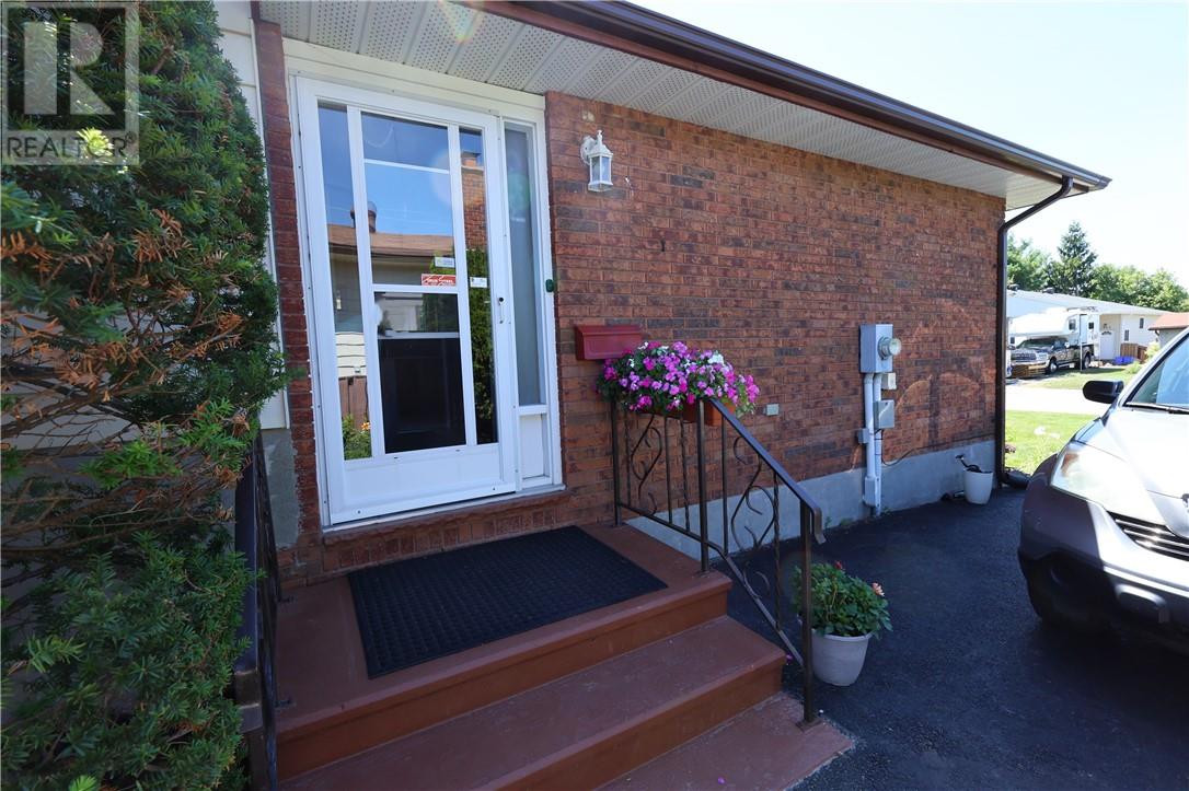 1556 Yarmouth Street - Image 6
