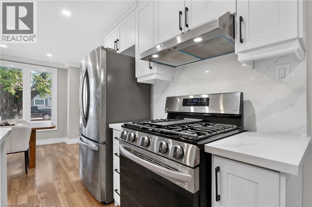 793 STEELE Street - 23