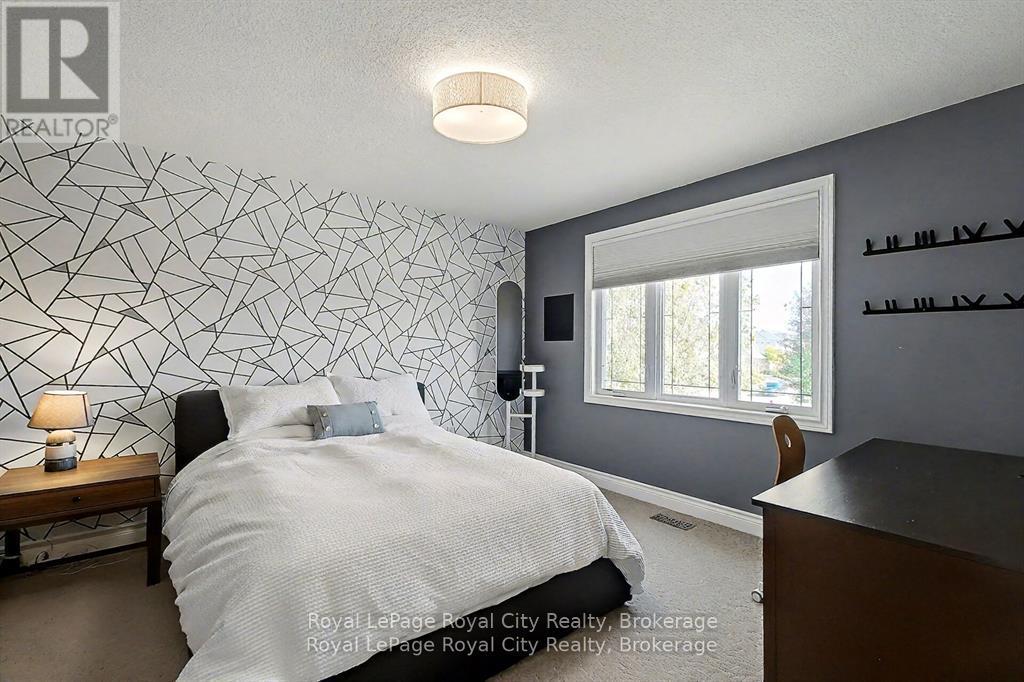8 ZADUK PLACE - Image 19