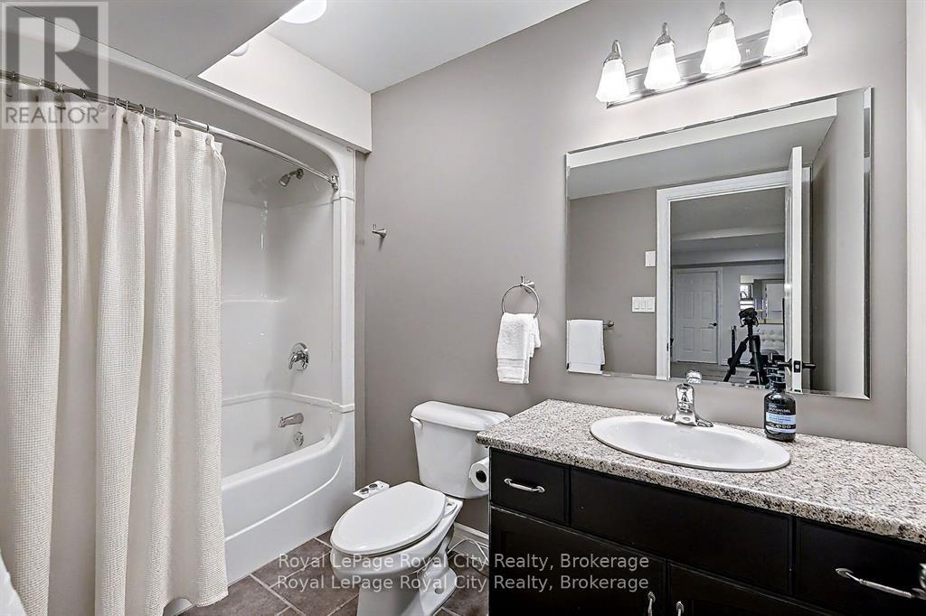 8 ZADUK PLACE - Image 31