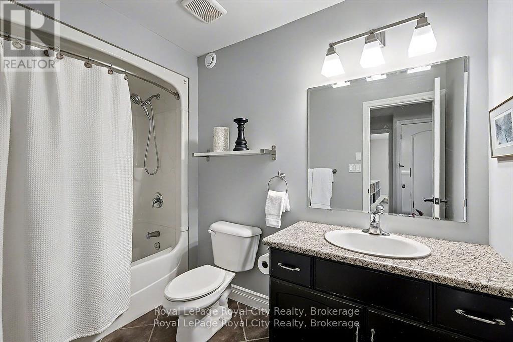 8 ZADUK PLACE - Image 34