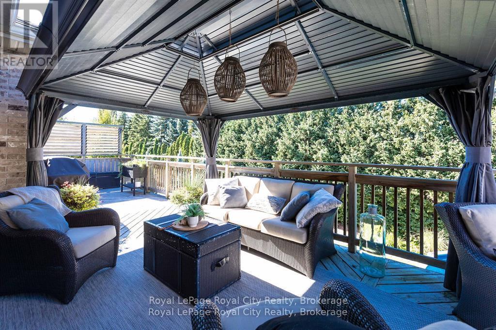8 ZADUK PLACE - Image 42