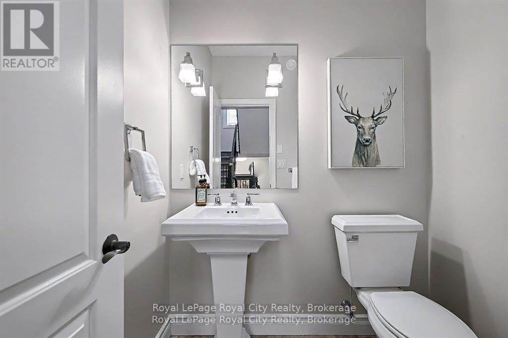 8 ZADUK PLACE - Image 6
