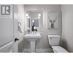 Laundry room - 8 Zaduk Place, Guelph, ON N1G0A7 Photo 6