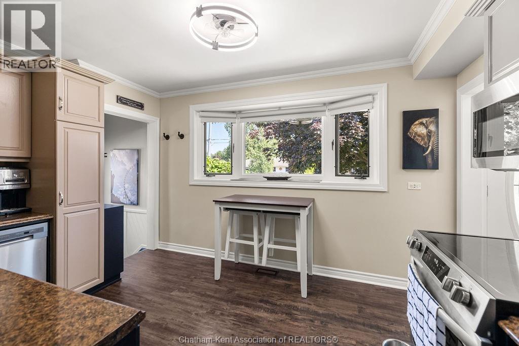 23 Queensway DRIVE - 15
