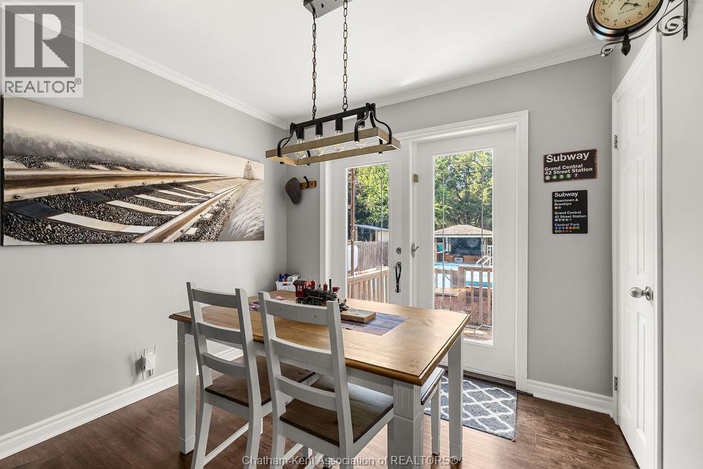 23 Queensway DRIVE - 11