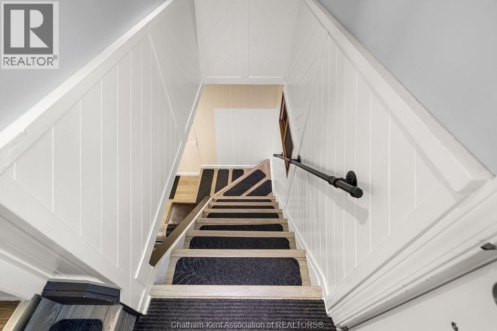 23 Queensway DRIVE - 16