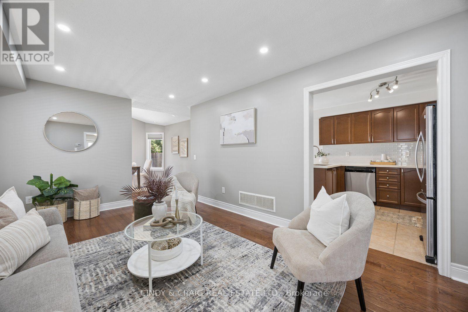 82 DEWELL CRESCENT - 4
