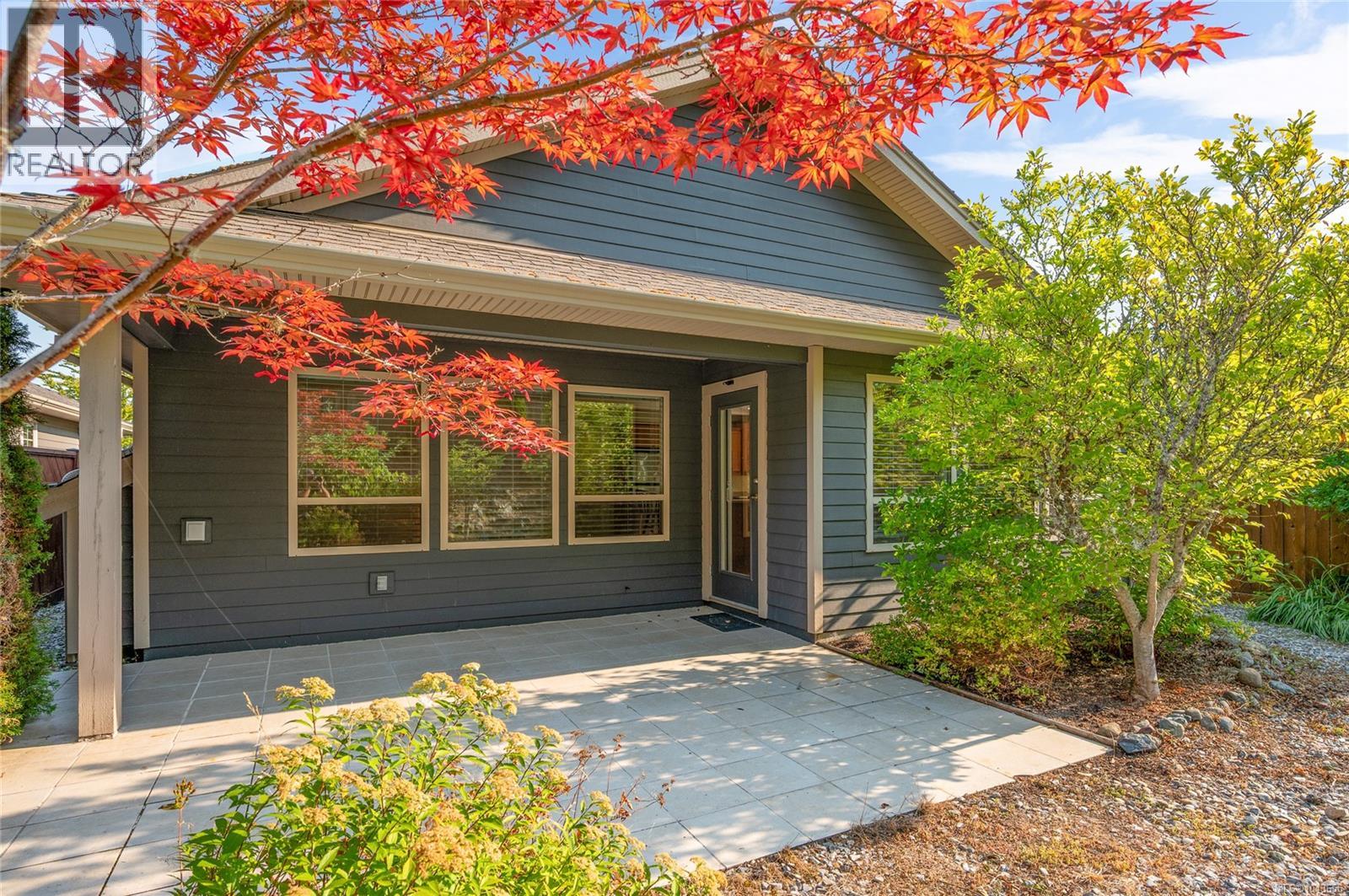 354 Davis Ave - 17