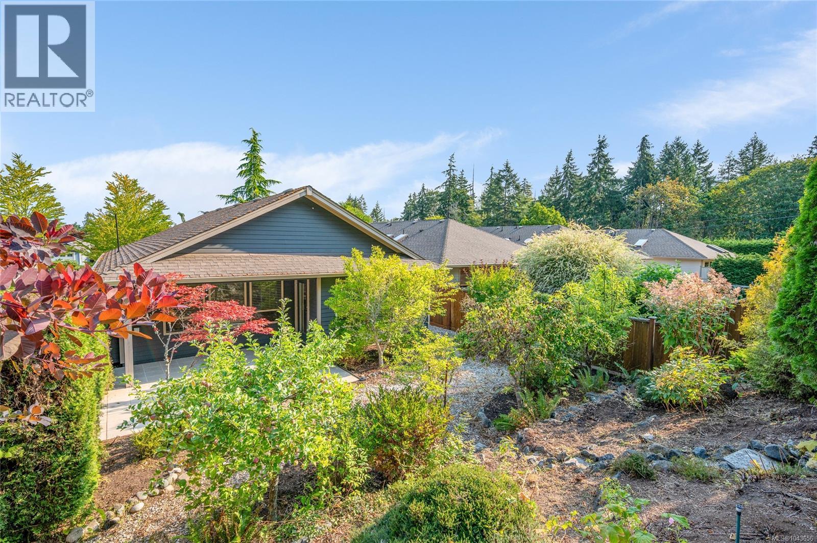354 Davis Ave - 19