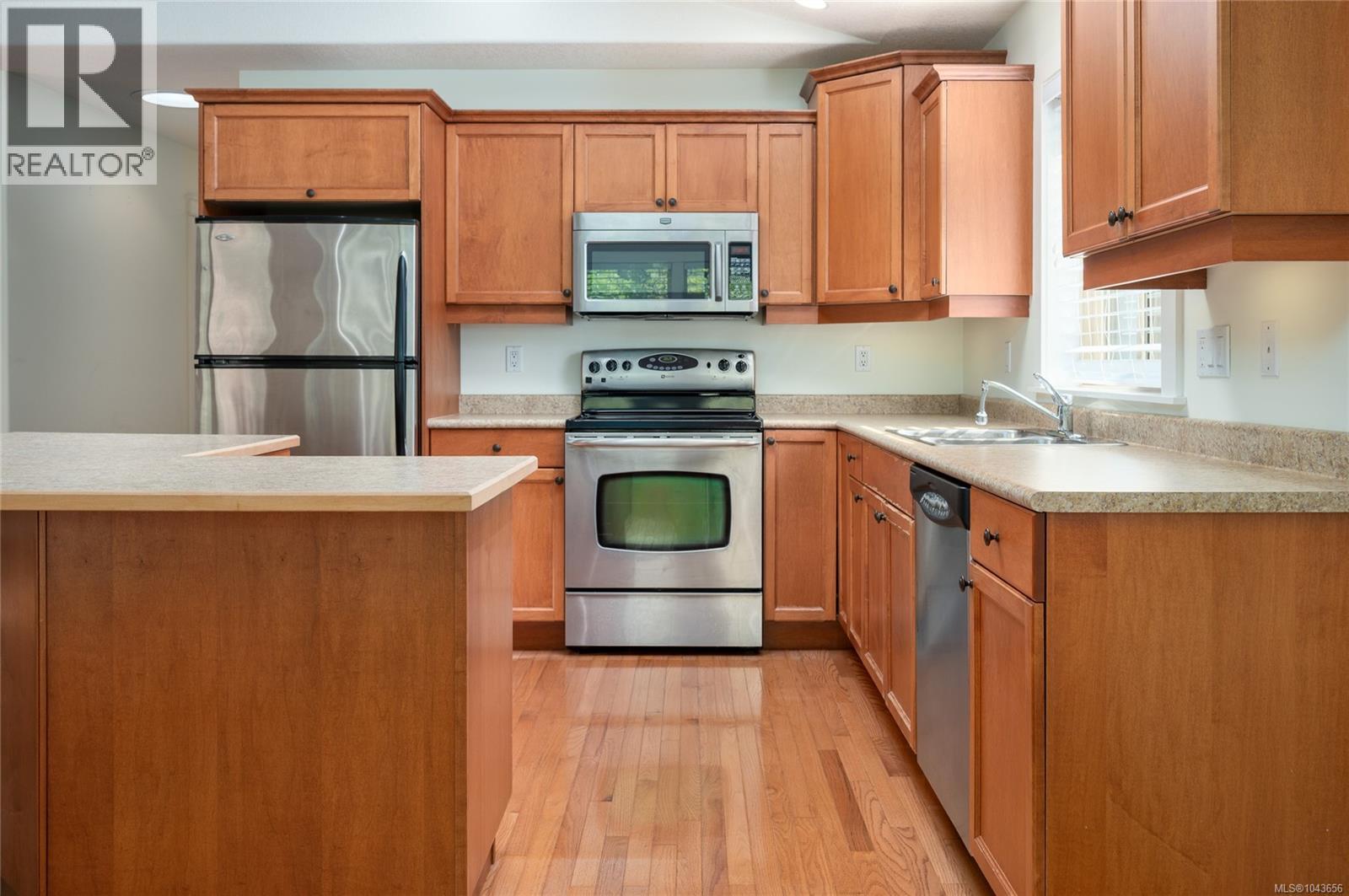 354 Davis Ave, Parksville — photo 3
