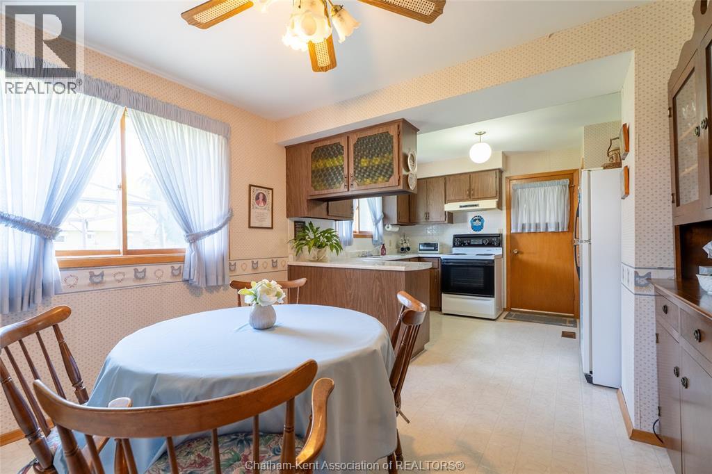 22 PEMBROKE CRESCENT - 10