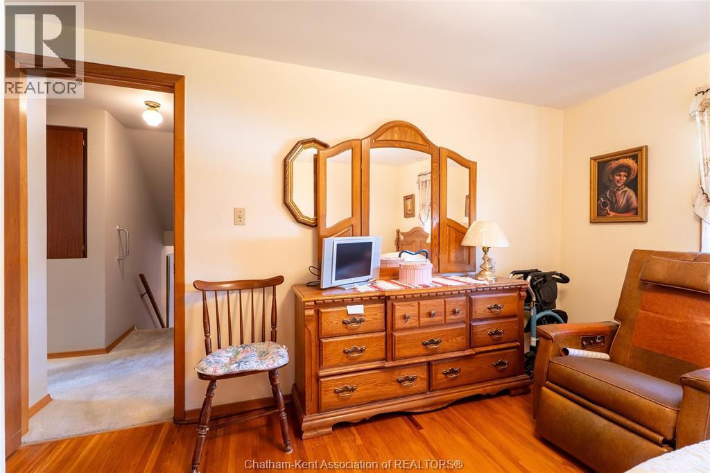 22 PEMBROKE CRESCENT - 21