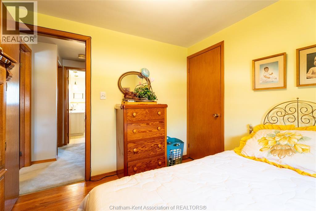 22 PEMBROKE CRESCENT - 23