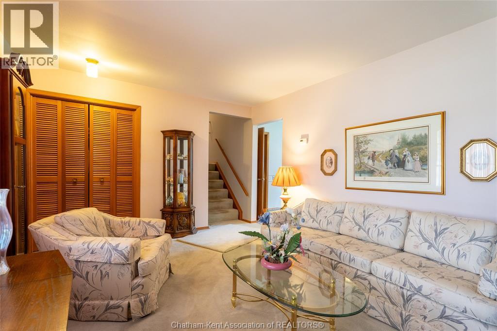22 PEMBROKE CRESCENT - 7