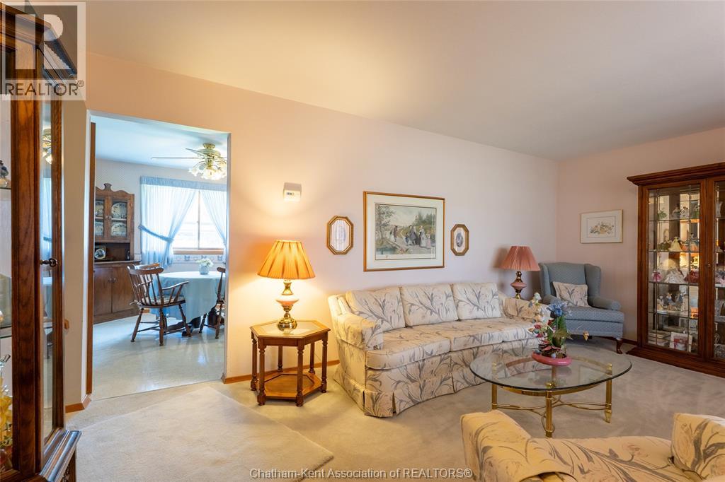 22 PEMBROKE CRESCENT - 8