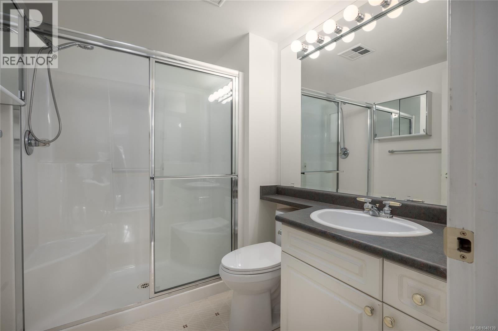 #206 24 Prideaux St - 4