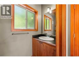 1918 Chelsea Rd, Courtenay, BC V9J1V7 Photo 18