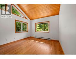 Entrance - 1918 Chelsea Rd, Courtenay, BC V9J1V7 Photo 11
