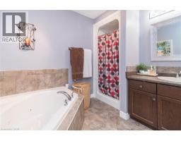 102 Willow Lane, Grimsby, ON L3M5P7 Photo 28