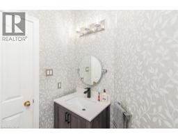 102 Willow Lane, Grimsby, ON L3M5P7 Photo 18