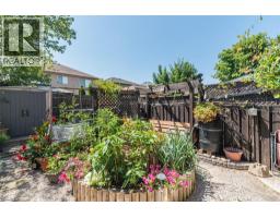 102 Willow Lane, Grimsby, ON L3M5P7 Photo 43