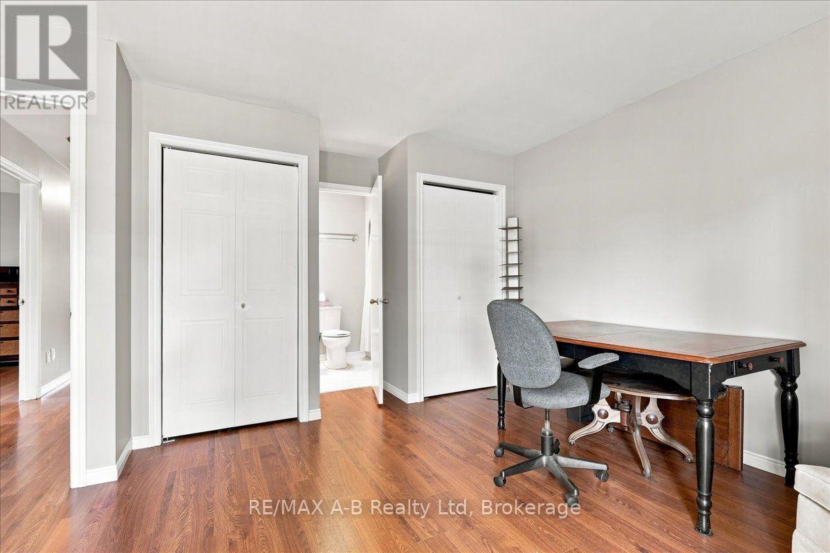 15 RAILWAY STREET - Image 24